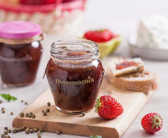 Chutney truskawkowo-jabłkowy z zielonym pieprzem