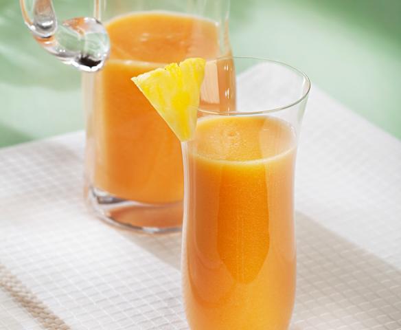 Batido de papaya, piña y plátano
