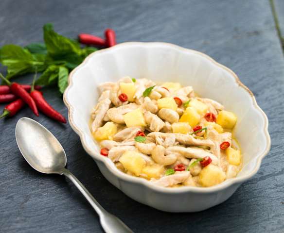 Frango com caju e ananás