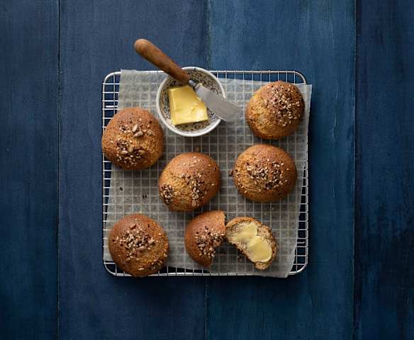 Ketojenik Yuvarlak Ekmekler