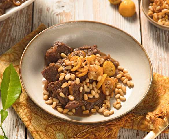 Würzig-fruchtiges Lammgulasch mit Kumquats