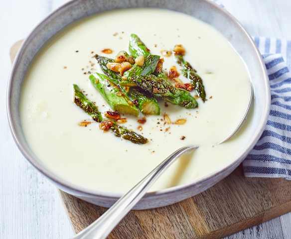 Vichyssoise mit karamellisiertem Spargel