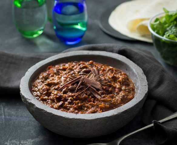 Black bean molè (black bean chocolate chilli)
