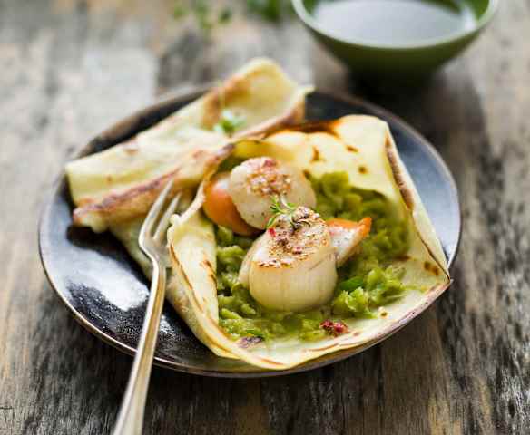 Crêpes con capesante e porri