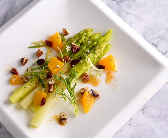 甜橙蘆筍溫沙拉