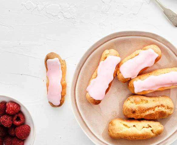 Minieclairs med hindbær