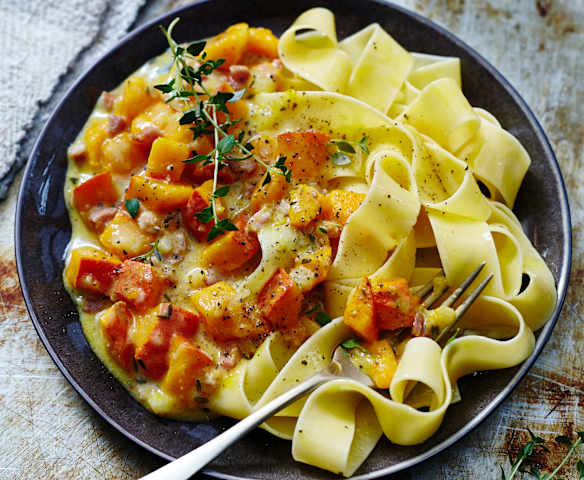 Kürbis-Thymian-Sauce zu Nudeln