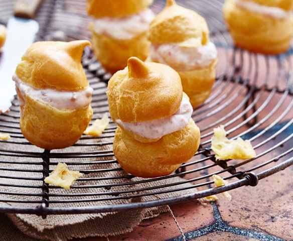 Petits choux à la mousse de magret et à l'orange