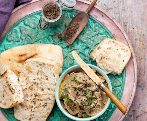 Pasta baba ganoush z kminem rzymskim