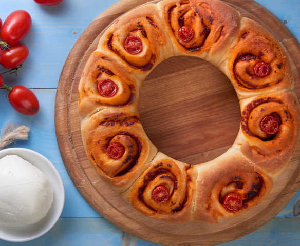 Corona di pan di pizza