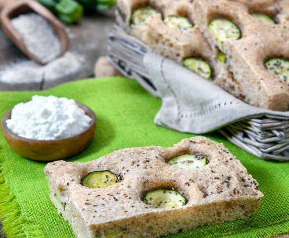 Focaccia integrale ai fiocchi di latte e zucchine Focaccia integrale ai fiocchi di latte e zucchine