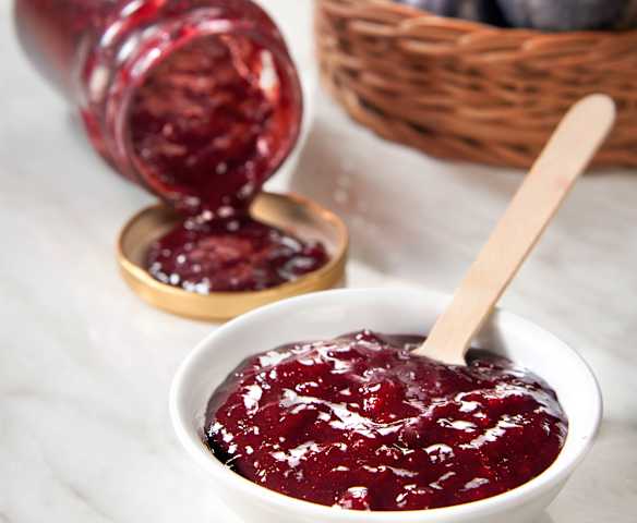 Confettura di prugne