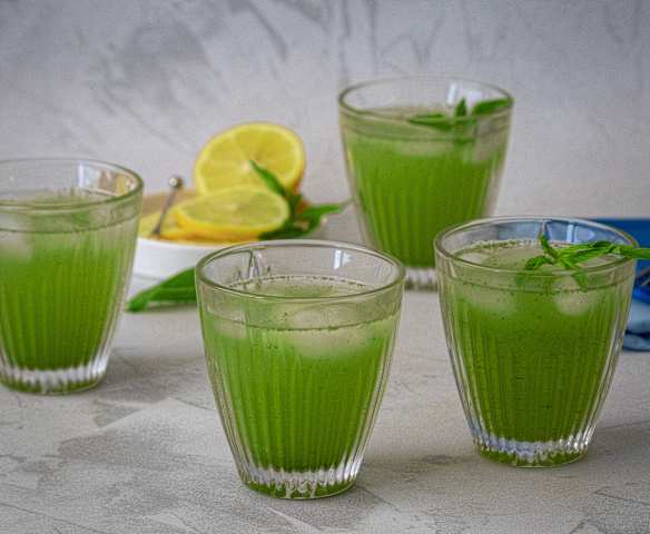 Minty vodka lemonade (Diabetes)