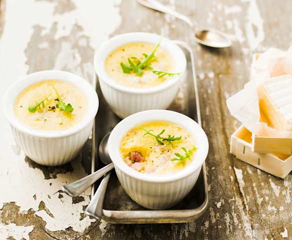 Petit flan au pont-l'évêque et aux lardons