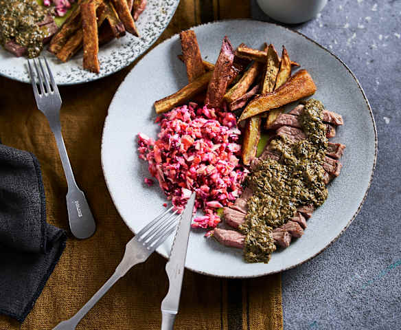 Bife da vazia com molho tipo "Brasserie de l’Entrecôte" e batata-doce