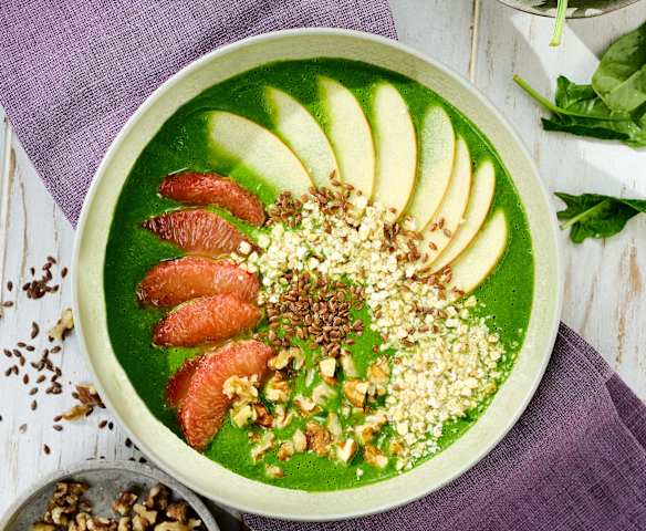 Spinat-Apfel-Grapefruit-Bowl