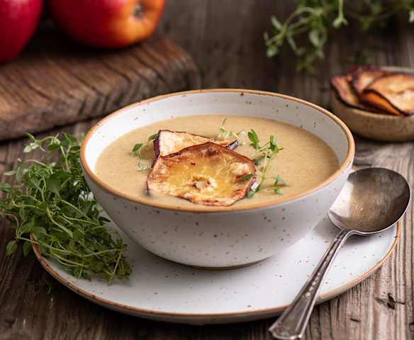 Zupa krem z ziemniaków i pieczonych jabłek