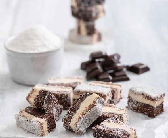 Batony czekoladowo-śmietankowe z kokosem (Nanaimo bars)