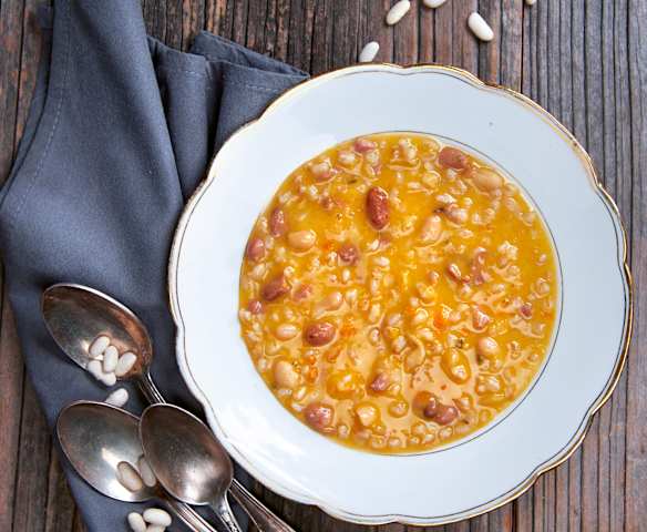 Zuppa di farro e fagioli