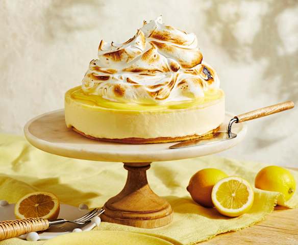 Lemon meringue ice-cream cake