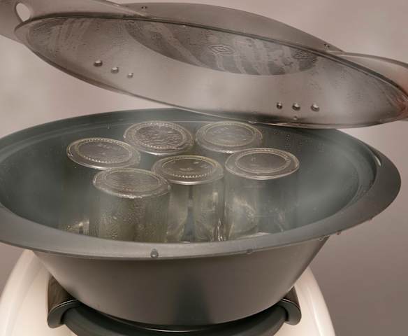 Einmachgläser gründlich reinigen