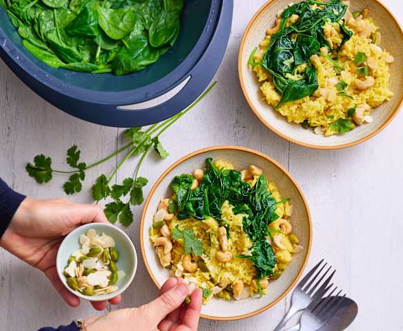 Riz byriani aux épinards et fruits secs