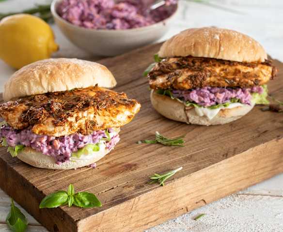 Hamburguesa de pechuga de pollo con costra de hierbas Hamburguesa de pechuga de pollo con costra de hierbas