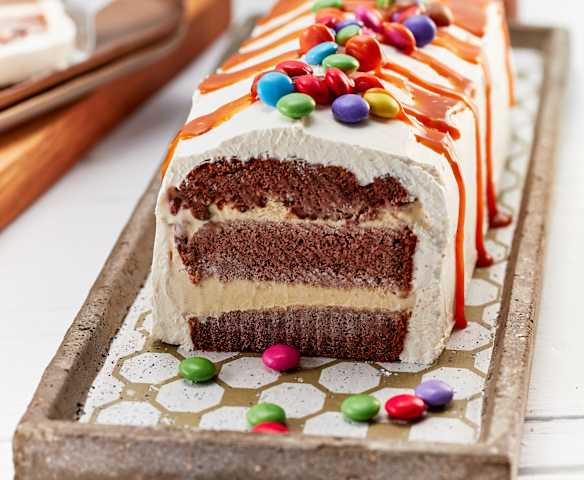 Schokolinsen-Eistorte