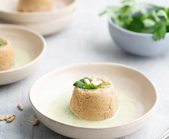 Flan au topinambour, sauce au gruyère