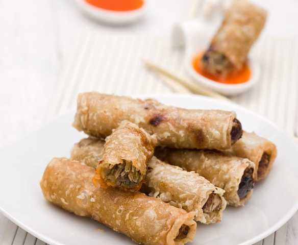 Sajgonki z sosem słodko-kwaśnym