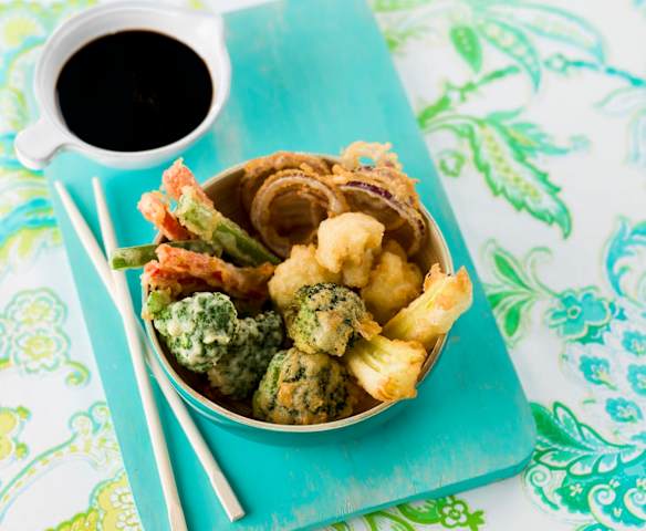 Tempura com molho de soja com citrinos