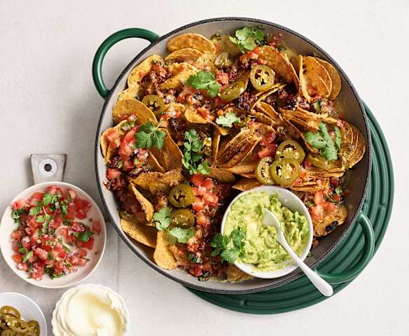 Chilli and cheese nachos
