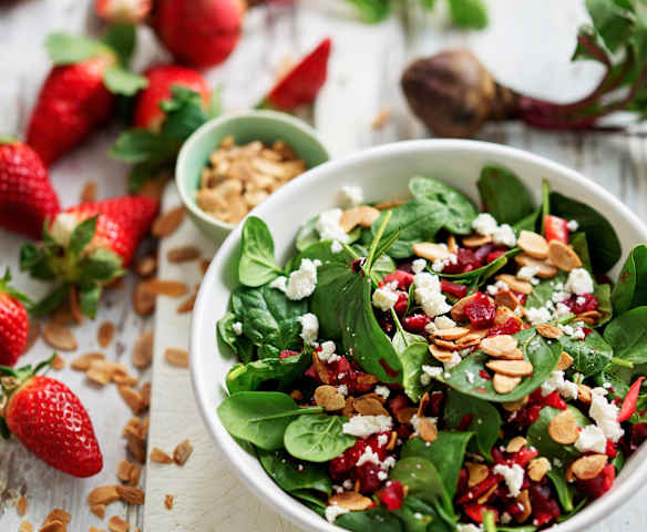 Salade de betteraves et de fraises