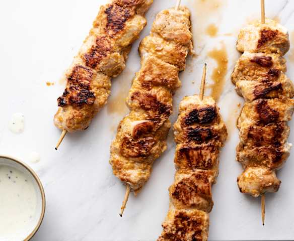 Brochettes de poulet, sauce au kiwi