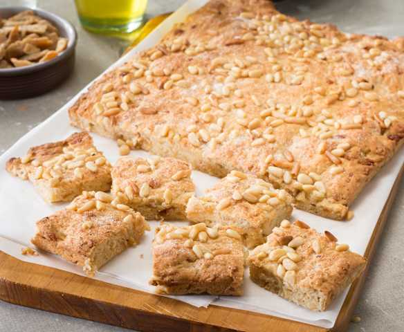 Coca de llardons d'Olot