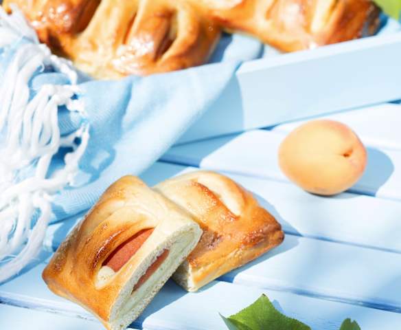 Marillen-Topfen-Tascherl