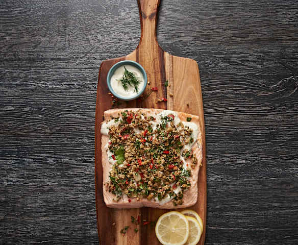 Salmon with yoghurt dressing