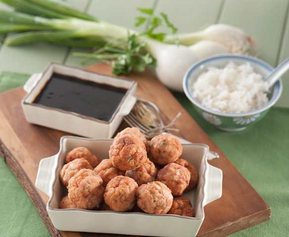 Albóndigas de atún con salsa teriyaki