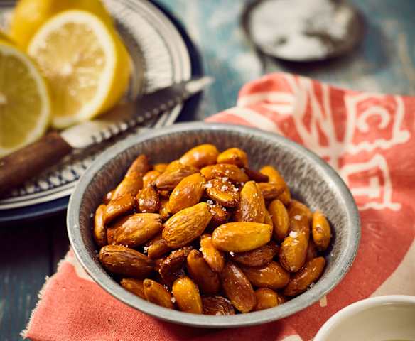 Geröstete Safranmandeln