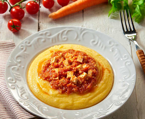 Polenta con ragù di tofu (vegan)