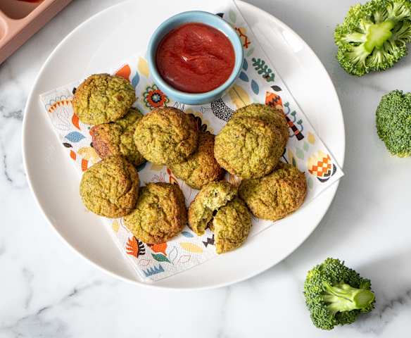 Cheesy broccoli nuggets (12 months+) Cheesy broccoli nuggets (12 months+)