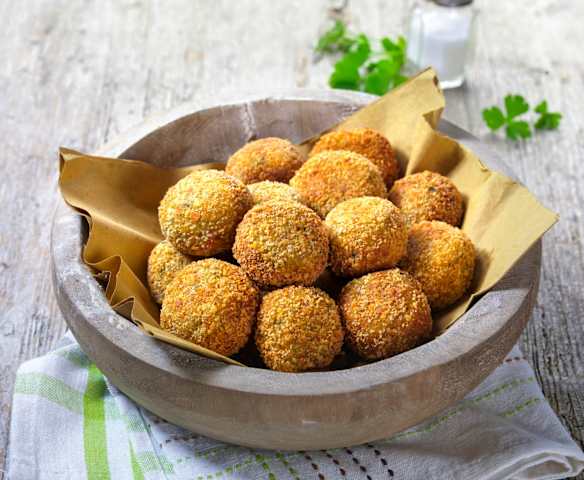 Polpette di melanzane, zucchine e carote Polpette di melanzane, zucchine e carote