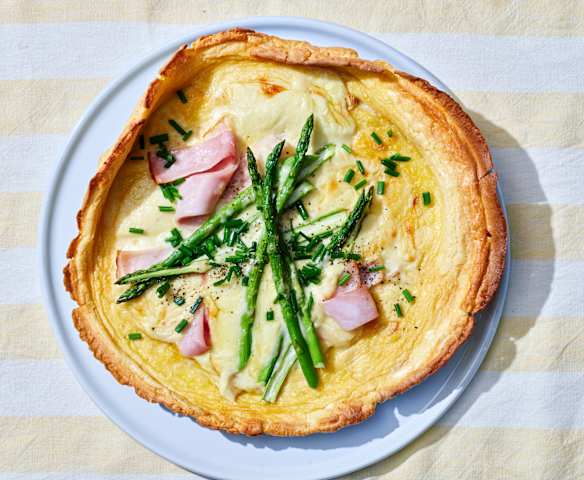 Gruyère and asparagus Dutch baby pancake