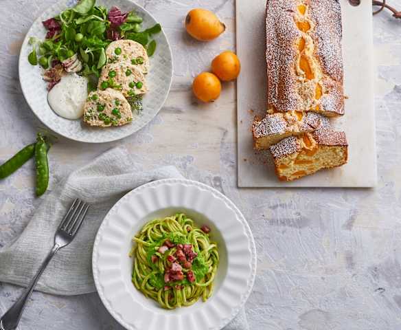 Menù: Sformato di salmone; Bavette alla crema di piselli e pancetta; Plumcake alle nespole (Bimby Friend)