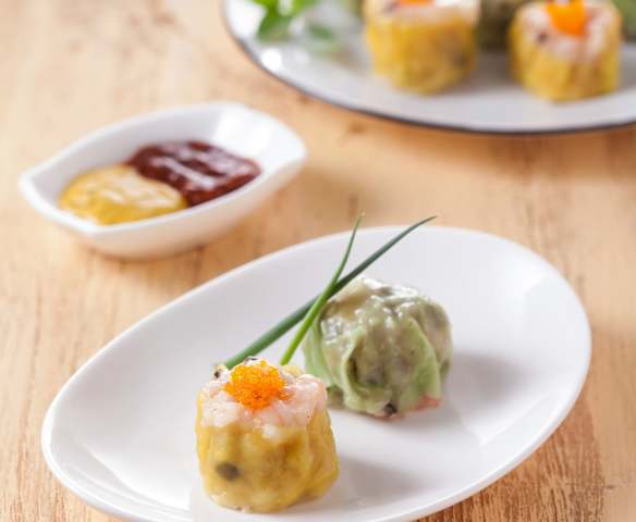 Pork and coriander steamed dumplings (shumai)