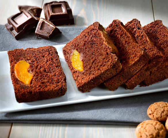 Plumcake con cioccolato e pesche