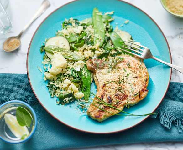 Porc mariné, riz sauté et légumes croquants