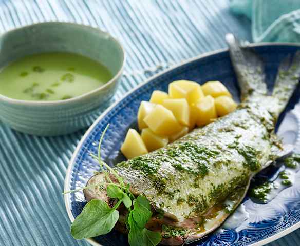 Cream of lettuce soup, sea bass with potatoes and watercress sauce