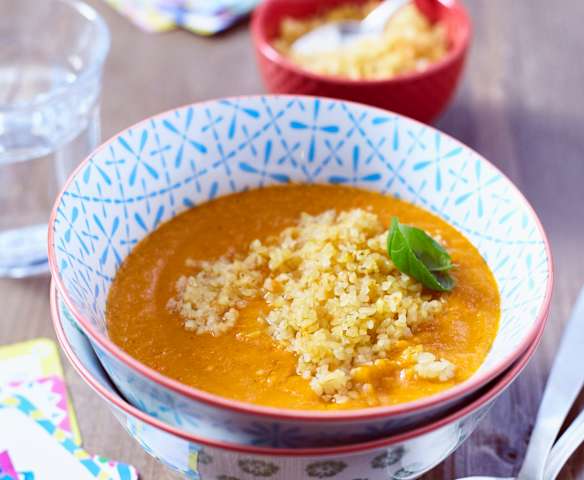 Tomatensuppe mit Bulgur