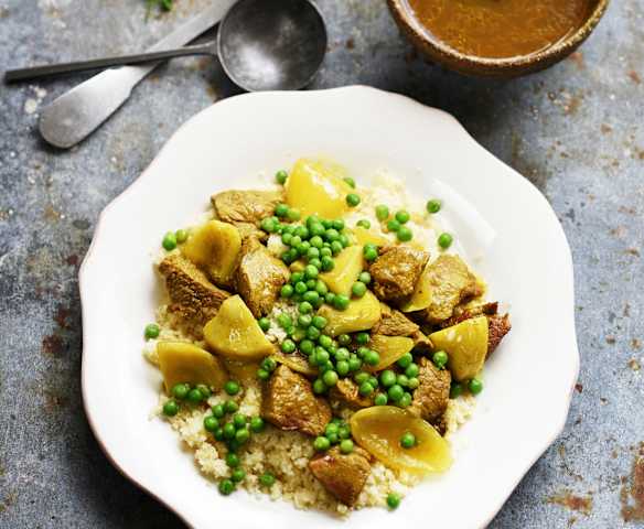 Couscous d'agneau, artichauts, petits pois